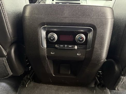 Used 2021 Chevrolet Tahoe Z71 image 29