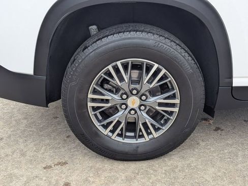 Certified 2024 Chevrolet Traverse LT image 5