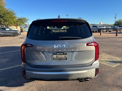 Used 2023 Kia Telluride S image 4