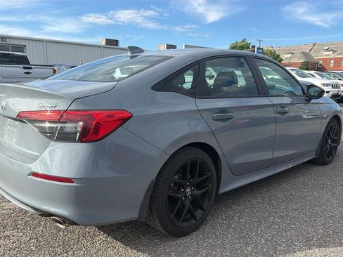 Used 2024 Honda Civic Sport image 7