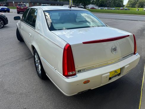 Used 2008 Cadillac DTS FWD image 6