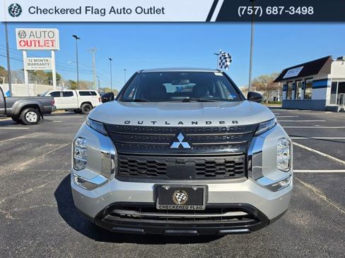 Used 2022 Mitsubishi Outlander SEL Black Edition image 12