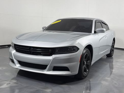 Used 2022 Dodge Charger SXT RWD image 9