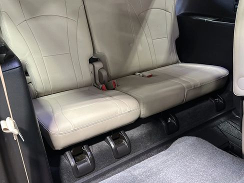 Used 2018 Buick Enclave Premium w/ Experience Buick Package AWD/4WD image 20