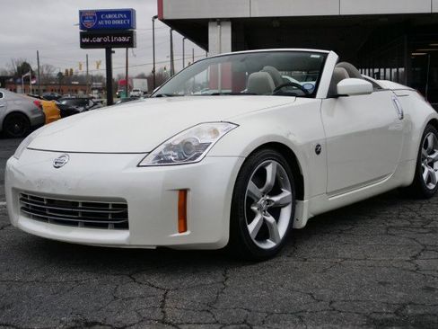 Used 2007 Nissan 350Z Touring image 6