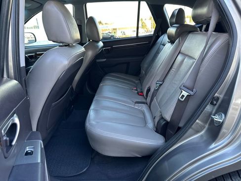 Used 2012 Hyundai Santa Fe Limited w/ Navigation Pkg 4 image 16