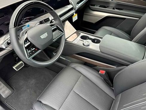 New 2026 Cadillac Vistiq Premium Luxury w/ LPO, Floor Liner Package AWD/4WD image 10