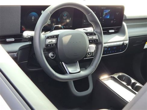 New 2026 Hyundai Ioniq 5 SE image 3