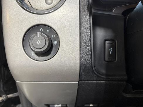 Used 2017 Ford Expedition EL XLT w/ Equipment Group 202A AWD/4WD image 17