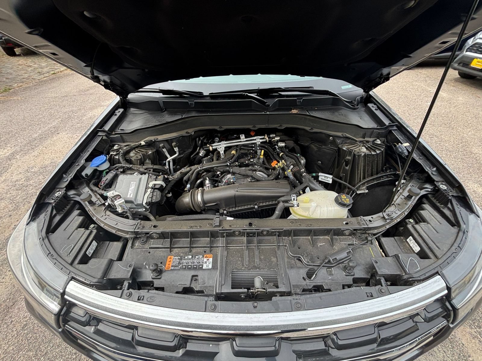 Used 2026 Ford Explorer Active AWD/4WD image 32