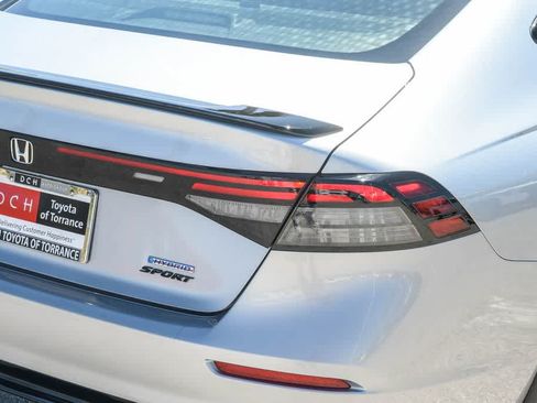 Used 2024 Honda Accord Sport image 6