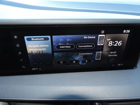 Used 2025 Nissan Murano SV image 19