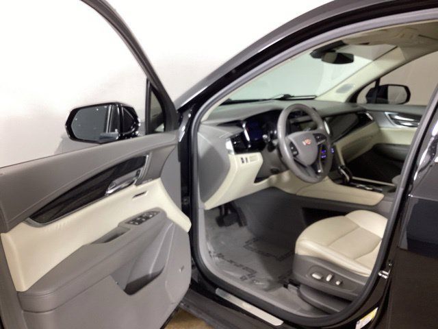 Used 2021 Cadillac XT6 Premium Luxury AWD/4WD image 9