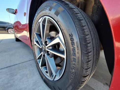 Used 2022 Kia Forte LXS FWD image 11