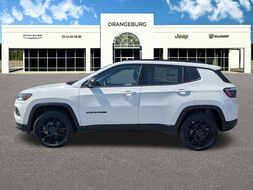 New 2026 Jeep Compass Latitude AWD/4WD image 5