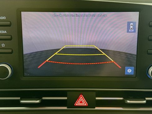 Used 2023 Hyundai Elantra SEL FWD image 22