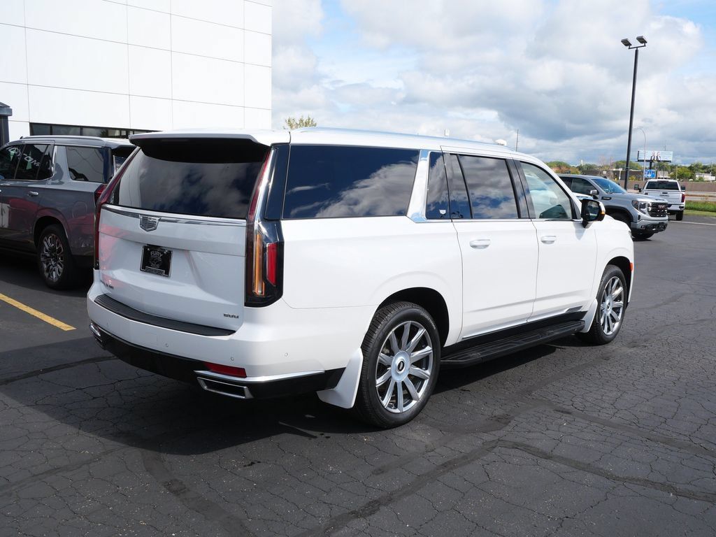 Used 2023 Cadillac Escalade ESV Premium Luxury Platinum AWD/4WD image 8