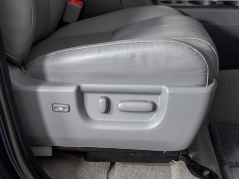 Used 2010 Toyota Tundra Limited AWD/4WD image 29