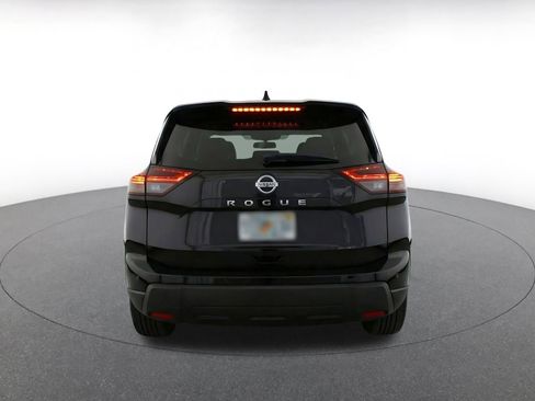 Used 2025 Nissan Rogue SV FWD image 8