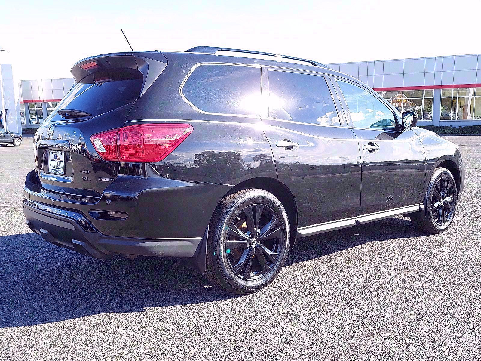 Used 2018 Nissan Pathfinder SL w/ Midnight Edition Package AWD/4WD image 6