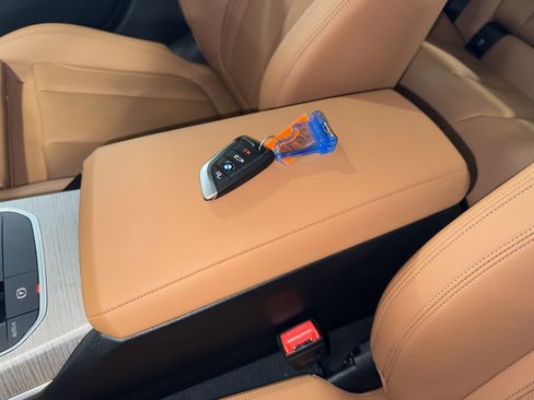 Certified 2025 BMW 330i Sedan image 29