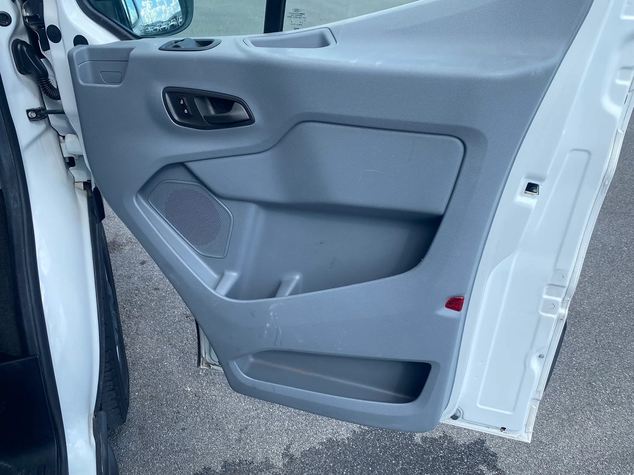 Used 2018 Ford Transit 350 XL RWD image 20
