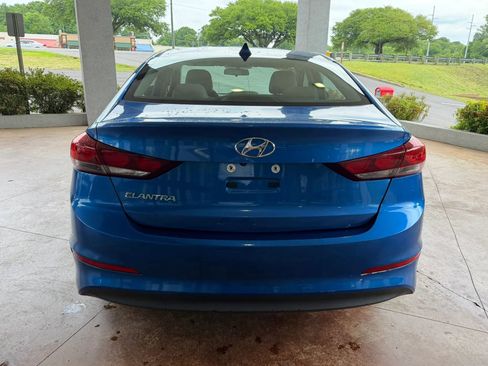 Used 2017 Hyundai Elantra SE FWD image 5