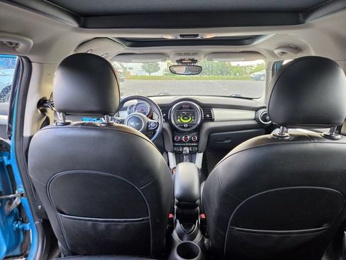 Used 2016 MINI Cooper 4-Door Hardtop FWD image 6
