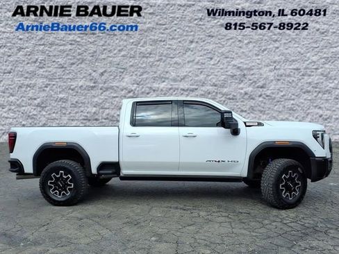 Used 2025 GMC Sierra 2500 AT4X image 4