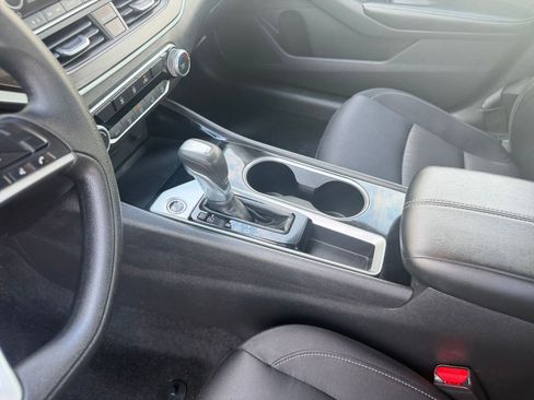 Used 2024 Nissan Altima 2.5 SV image 42