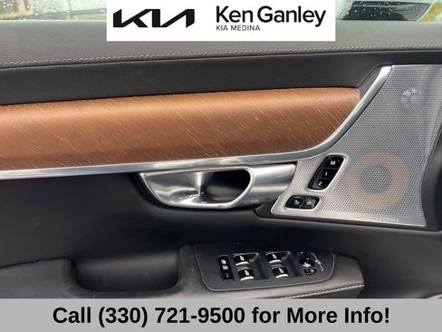 Used 2018 Volvo S90 T6 Inscription w/ Convenience Package image 26