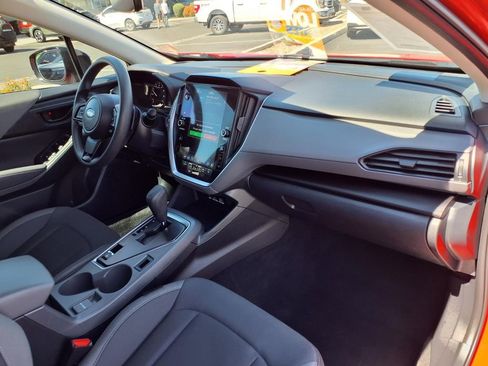 Used 2025 Subaru Crosstrek 2.0i Premium image 18