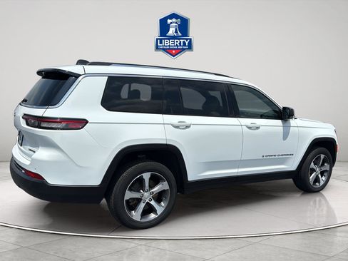 Used 2023 Jeep Grand Cherokee L Limited AWD/4WD image 11