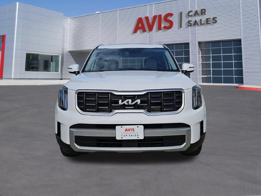 Used 2025 Kia Telluride S FWD image 2