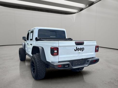 Used 2024 Jeep Gladiator Sport AWD/4WD image 3