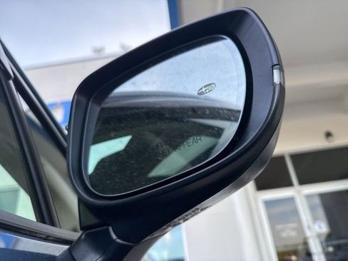 Used 2024 Subaru Crosstrek 2.0i Premium AWD/4WD image 8