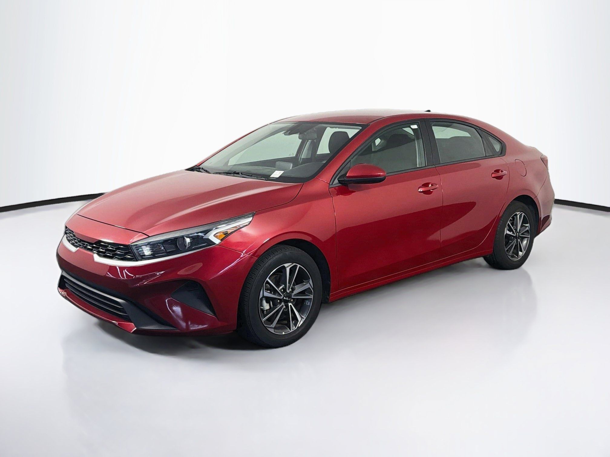 Used 2024 Kia Forte LXS FWD image 3