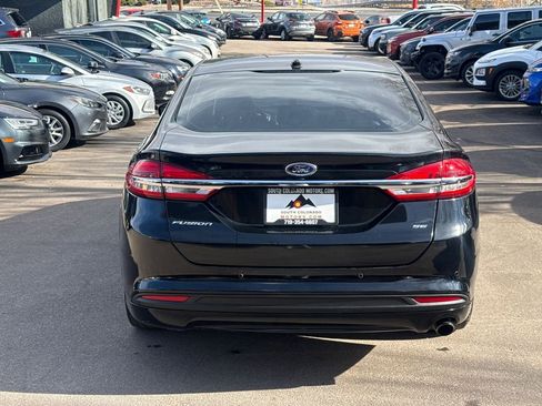 Used 2018 Ford Fusion SE w/ Fusion SE Technology Package image 6