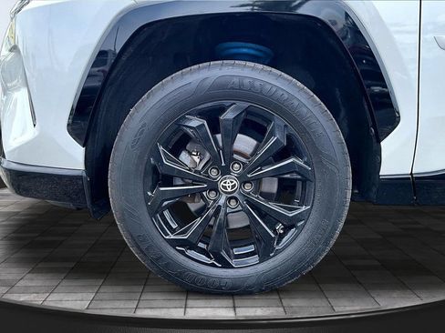 Used 2022 Toyota RAV4 XSE w/ XSE Grade Weather Package AWD/4WD image 37