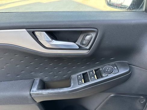 Used 2020 Ford Escape SE image 20