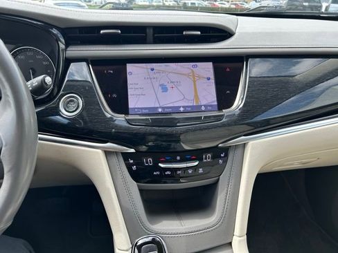 Certified 2023 Cadillac XT6 Premium Luxury AWD/4WD image 17