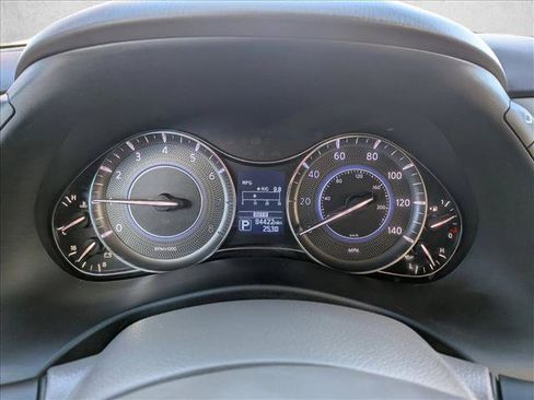 Used 2017 INFINITI QX80 4WD w/ Driver Assistance Package image 12