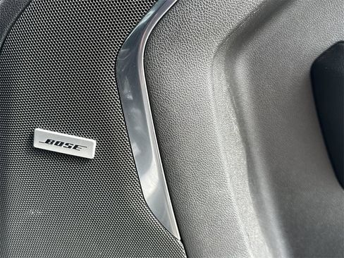 Used 2023 Chevrolet Suburban LT image 35