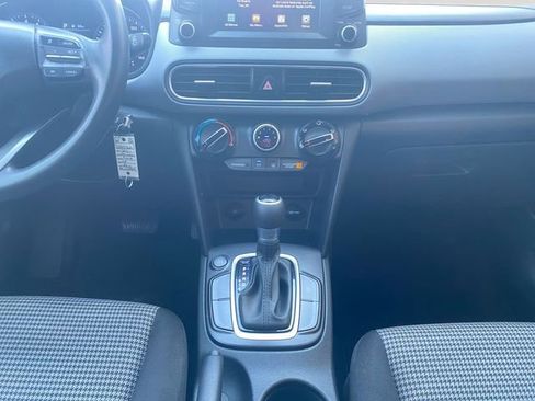Used 2021 Hyundai Kona SE w/ Cargo Package image 18