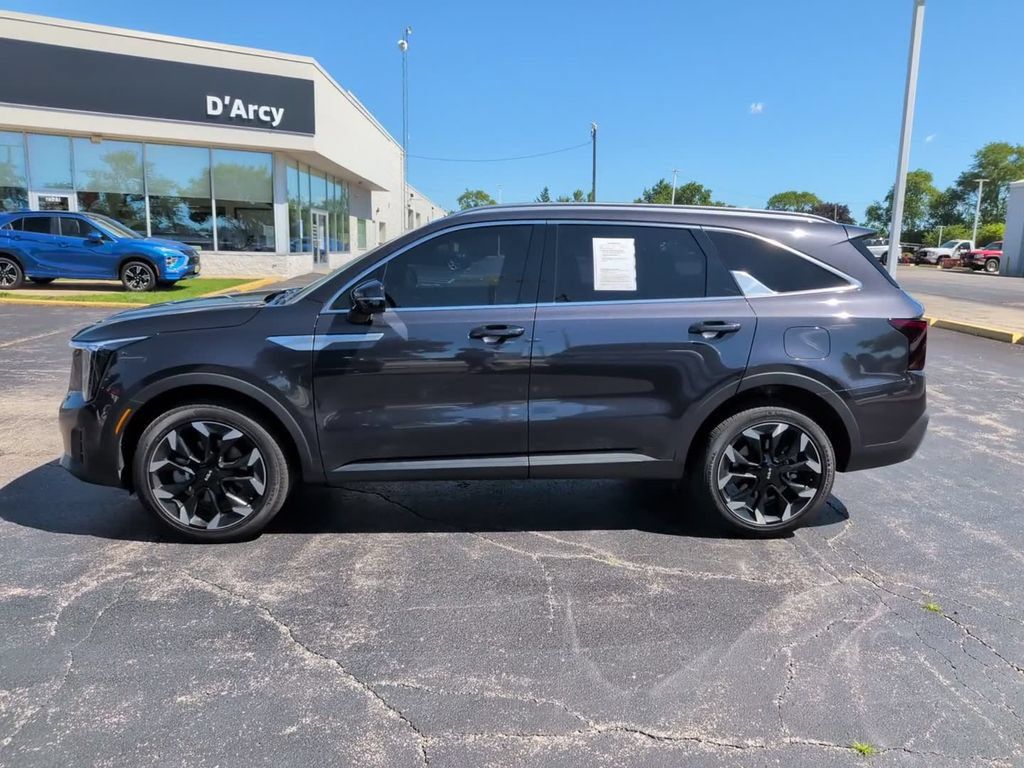 Used 2025 Kia Sorento EX AWD/4WD image 12