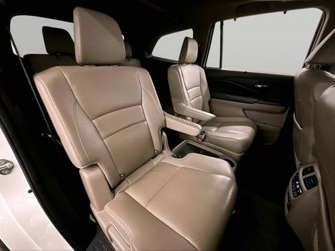 Used 2018 Honda Pilot Elite image 27