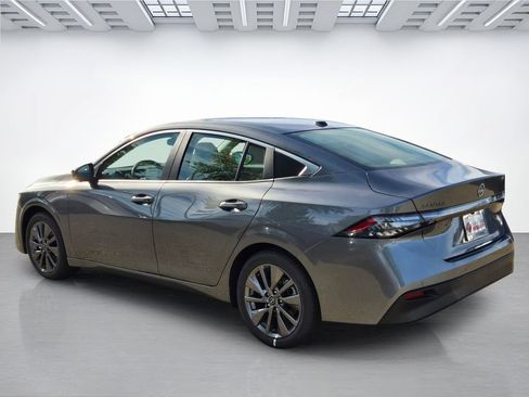 New 2026 Nissan Sentra SL w/ Floor Mat Package FWD image 6