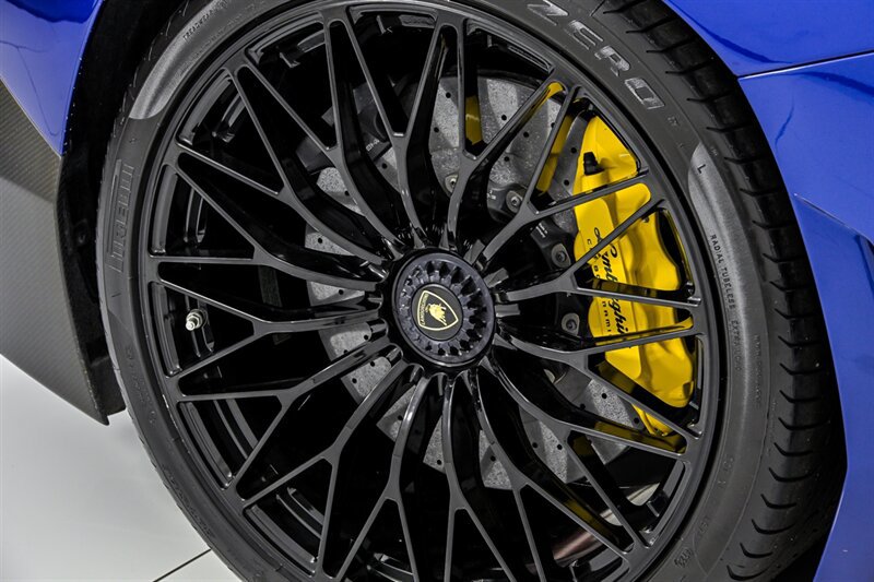 Used 2017 Lamborghini Aventador LP 750-4 Superveloce AWD/4WD image 25