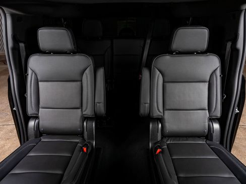 Used 2026 GMC Yukon XL Denali w/ Sun & Power Step Package AWD/4WD image 35