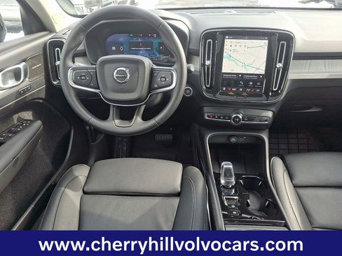 Certified 2025 Volvo XC40 B5 Ultra w/ Protection Package Premier image 12